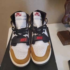 Nike Legacy 312 Rookie of the year Men Size 12.5